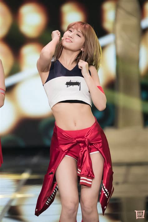 Times Twice Momo Impressed With Her Toned Abs Daily K Pop News