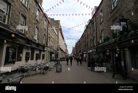 Rose Street Edinburgh Scotland Stock Photos And Rose Street Edinburgh