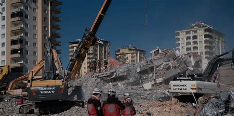 Turkey Issues Arrest Warrants Over Collapsed Buildings Construction Briefing