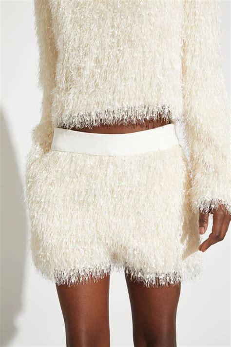 Tof Feather Feather Tops How To Wear Lace Shorts