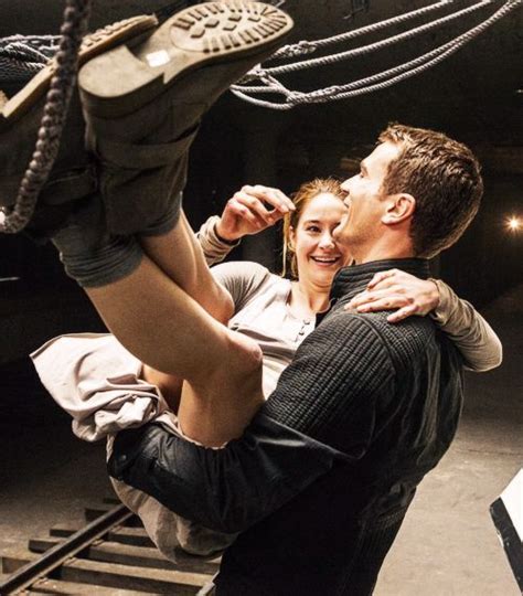 Love This Photo Of Sheo Divergent Tris And Tobias Theo James