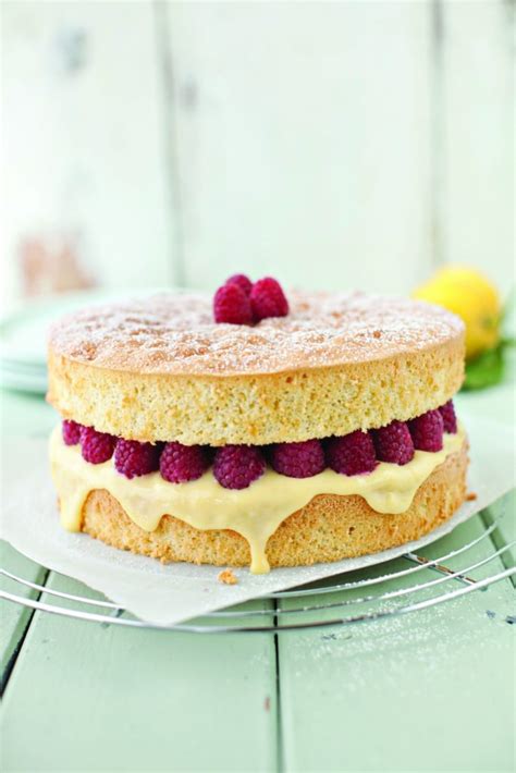 Lemon Curd Raspberry Cake