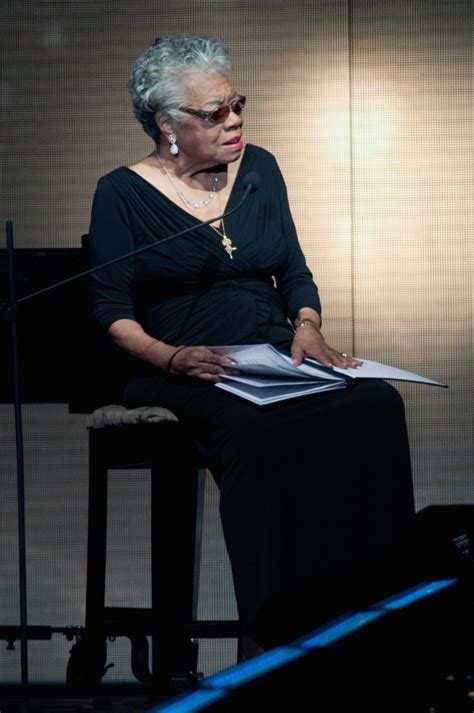 The Legendary Dr. Maya Angelou Has Died - Mommyish