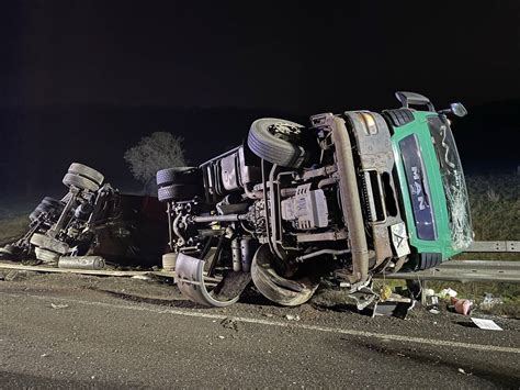 Niederhambach Lkw Unfall Sorgt F R Stundenlange Sperrung Im Hunsr Ck