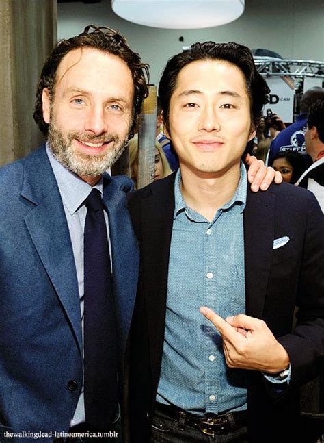 Andrew Lincoln And Steven Yeun Sdcc The Walking Dead Walking Dead