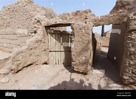 Old City Built With Mud Bricks Hi Res Stock Photography And Images Alamy