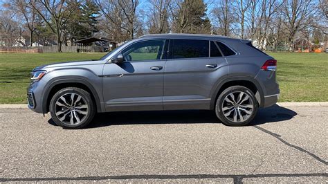 2020 Vw Atlas Cross Sport Can Run With Best Midsize Suvs