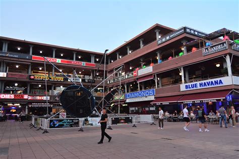 Yumbo Centrum Playa Del Ingles This Large Shopping Centre Flickr