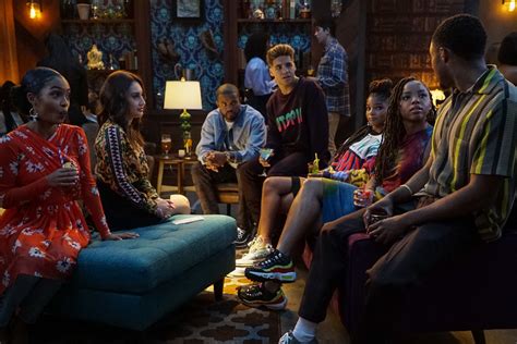 Yara Shahidi Francia Raisa Trevor Jackson Jordan Buhat Halle Bailey Chloe Bailey Diggy