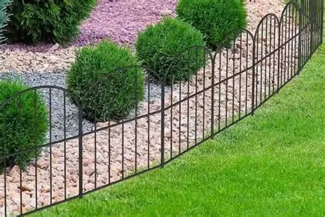 The Art of Garden Fencing: Designing a Picture-Perfect Garden