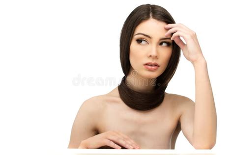 Fille Avec De Longs Cheveux Autour De Cou Image Stock Image Du Brun