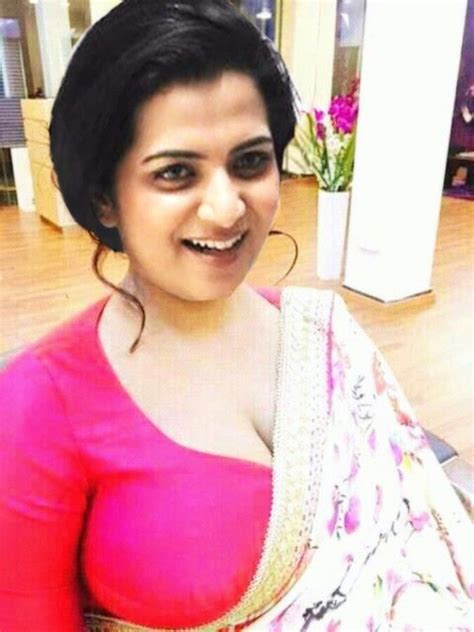 Anchor Dhivyadharshini Hot Photo Leaked And Navel Show Hottest Photos Indian Beauty Show Photos