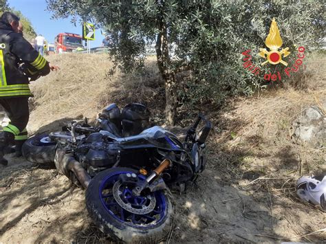 Caccuri Incidente Sulla Statale 107 Muore Un Motociclista Gazzetta