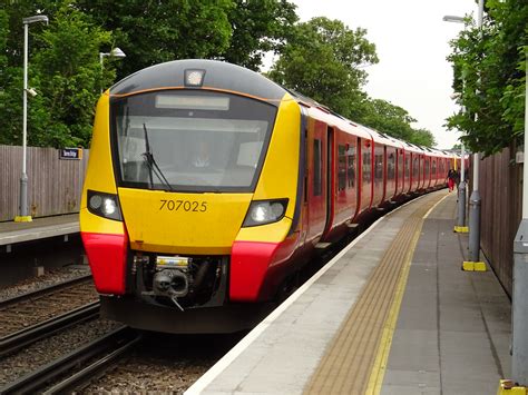 Swr 707025 Barnes Bridge South Western Railway Class 707 Flickr