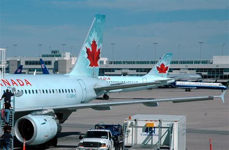 Air Canada Arrivals A Little Canadian Moment Here At Denve Flickr