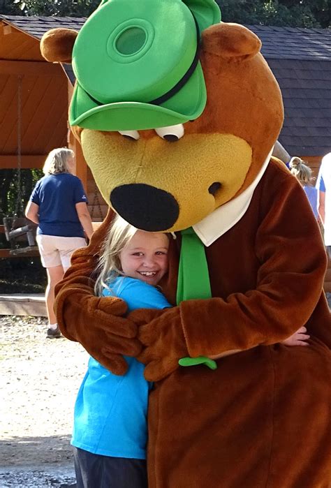 Bear Hugs Come Visit Yogi Bear At Jellystone Park In Larkspur