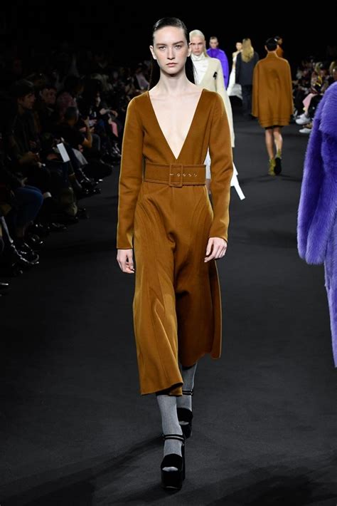 Semana de la Moda de París Desfile de Rochas otoño invierno 2020 21