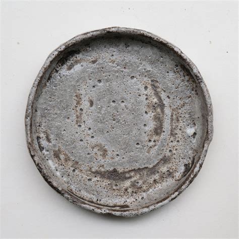 Assiette Avec Rebords D 15cm Gris Texturé De Saga Pottery Chez Brutal
