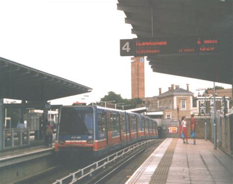 Greenwich Dlr Station © Stephen Craven Geograph Britain And Ireland