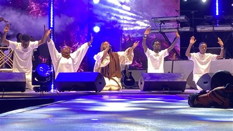 Gabie Ntaate Performing Live In Cheza For Yesu Concert At Sheraton