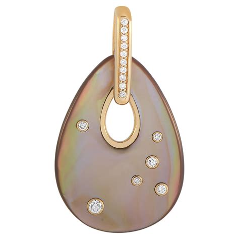 Kabana 14k Yellow Gold 033 Ct Diamond Spiny And Mother Of Pearl Hamsa Pendant For Sale At 1stdibs