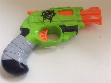 How To Mod The Nerf Zombie Strike Doublestrike Blaster To Be Wrist