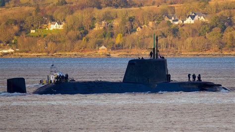 Navy Lookout On Twitter Astute Class Boat Inbound On The Clyde This