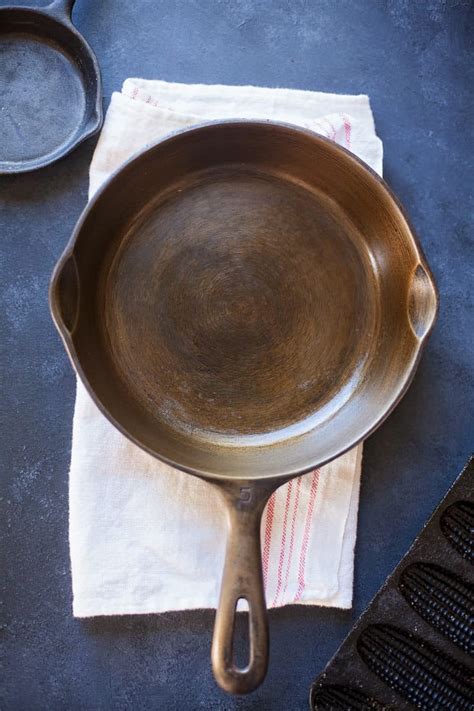 How to clean a rusty cast iron skillet - Feast and Farm