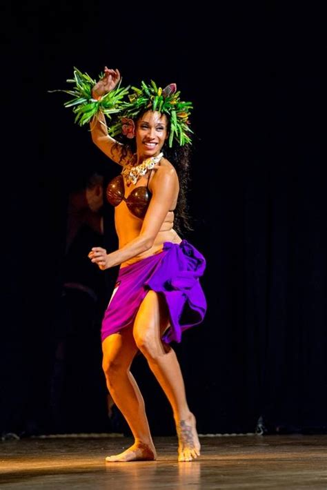 The difference between the hula and Tahitian Dance | Tahiti dance online