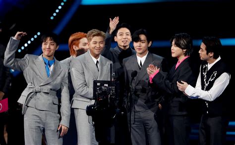 Bts Named Artist Of The Year At 2021 American Music Awards Reuters