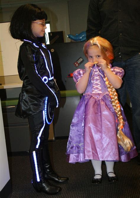 Led Animated Glowing Rapunzel Hair Instructables