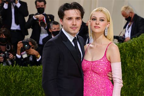 Brooklyn Beckham S Nicola Peltz F Ny Z Esk V Je Mes Be Ill Volt