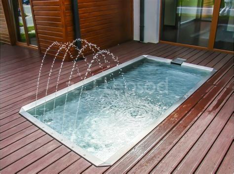 Wading Pool With A Fountain Spa Compact Offer Lepsod