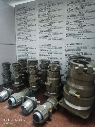 P32K2Q Metal 8Pin Aviation Plug Male Female Connector at ₹ 550/piece ...