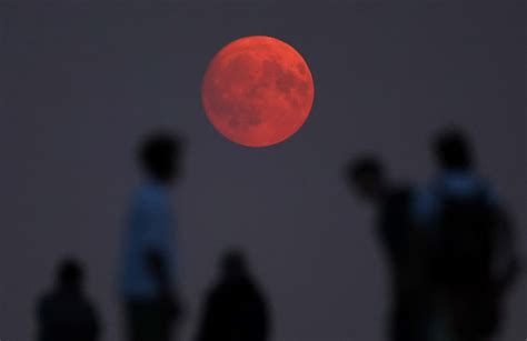 As Imagens Surpreendentes Da Super Lua Azul Que Correram O Mundo