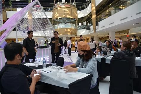 Oppo Hadirkan Pop Up Store Find N Flip Di Kota Bandung Kumpulkan