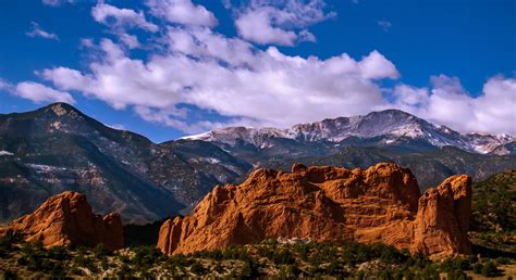 Garden Of The Gods With Pikes Peak Rcolorado