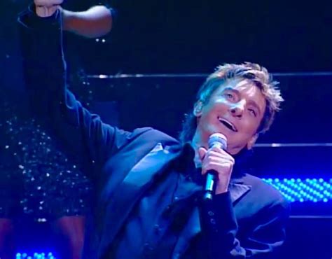 Pin By Debbie Becerra On Barry Manilow Barry Manilow The Man