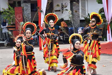 PENTAS SENI BUDAYA DI MADIUN ANTARA Foto