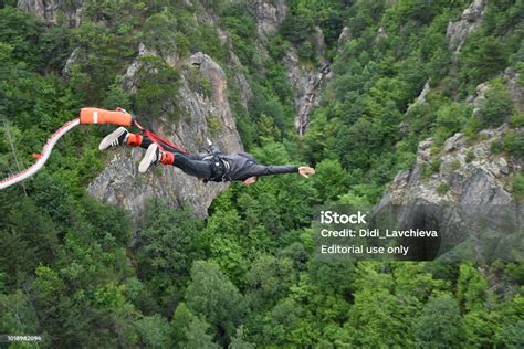 Bungee Jumping Stock Photo Download Image Now Bungee Jumping