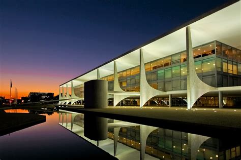 La Forma Moderna en Latinoamérica OSCAR NIEMEYER POR SIEMPRE Palácio