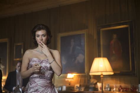 Download Vanessa Kirby Princess Margaret Tv Show The Crown Hd Wallpaper