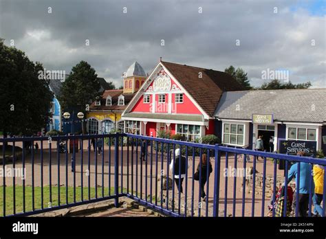 Alton Towers Theme Park Stock Photo Alamy