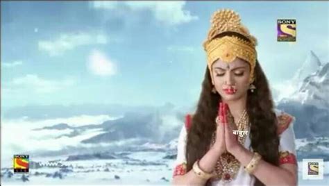 Pranam Pose Of Devi Parvati As Akanksha Poses Fashion Crown Jewelry