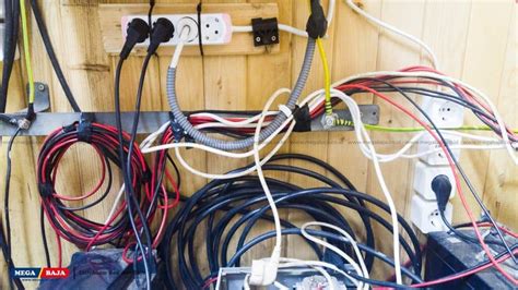 Kabel Berantakan Bisa Bahaya Simak Tips Merapikan Kabel Listrik Dengan