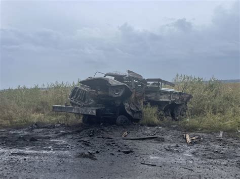 Rob Lee On Twitter A Destroyed Russian Ural Truck T B Tank And