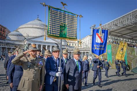 Gli Alpini Celebrano Il Anniversario A Napoli Dove Il Ottobre