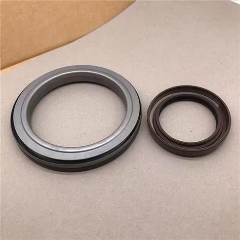 Excavator Parts Isuzu 4BG1 Engine Crankshaft Front Oil Seal And Rear