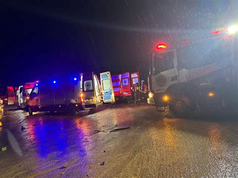 A Gazeta Acidente Entre Carro E Carreta Deixa Quatro Feridos Na Es