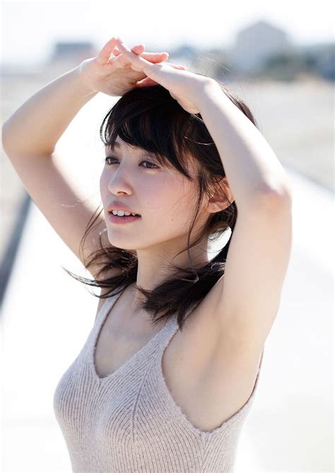 逢田梨香子の水着画像30枚【声優界最高の美女がビキニ姿を公開】 美女の集い